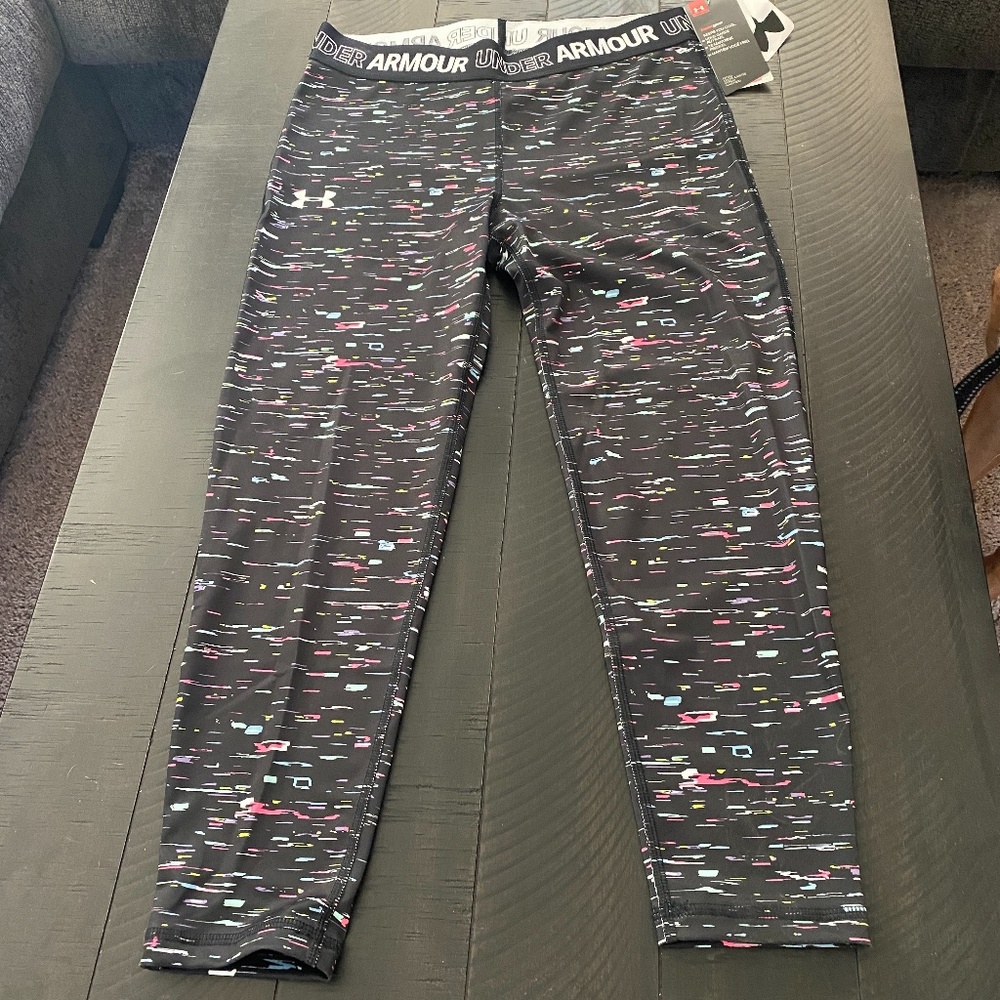 Brand New Under Armour Youth XL Leggings. Part of the Heat Gear Line.